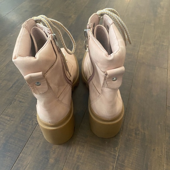 Steve Madden Dillan Light pink Combat lace up boots - Picture 6 of 12